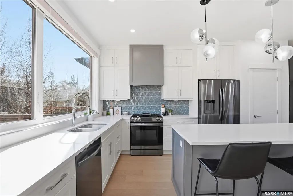 738 Main Street Saskatoon SK S7H 0K1