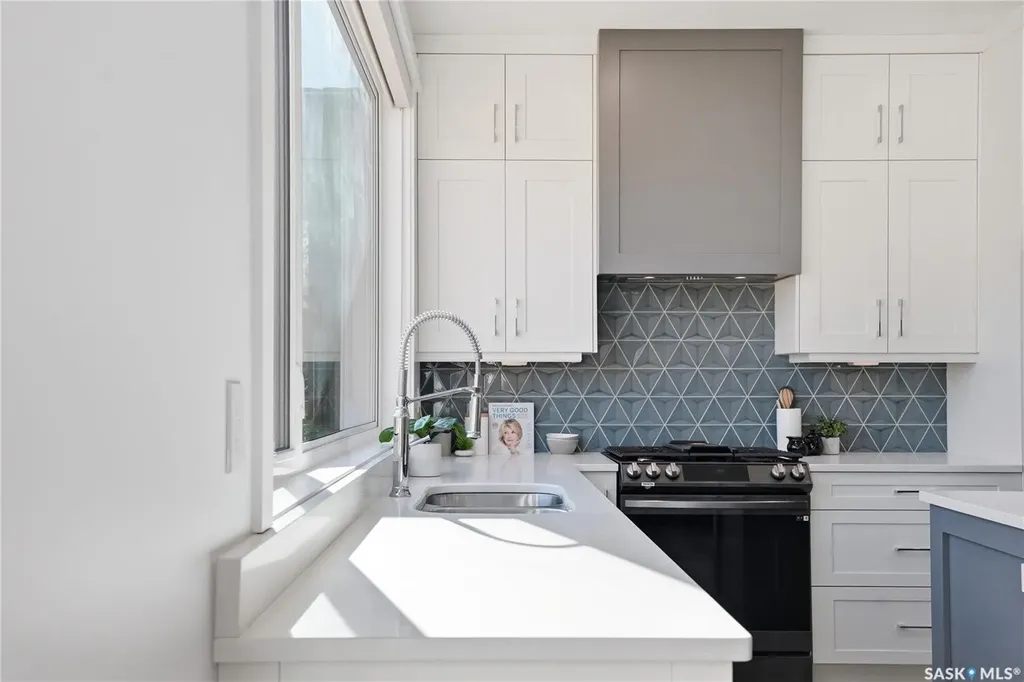 738 Main Street Saskatoon SK S7H 0K1