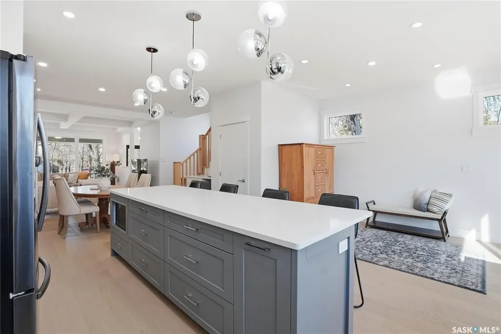 738 Main Street Saskatoon SK S7H 0K1