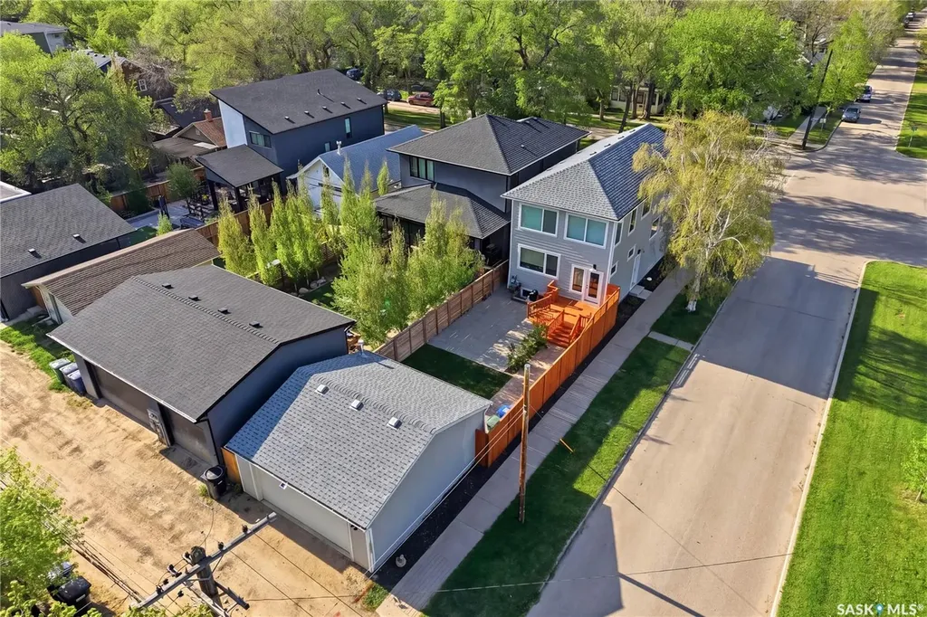 738 Main Street Saskatoon SK S7H 0K1