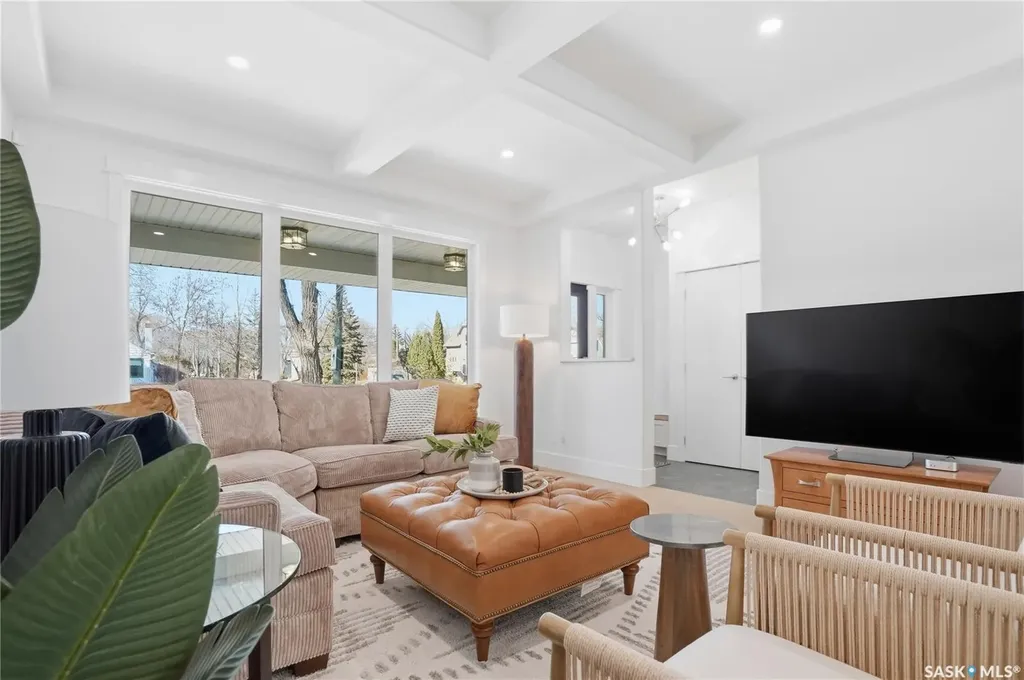 738 Main Street Saskatoon SK S7H 0K1