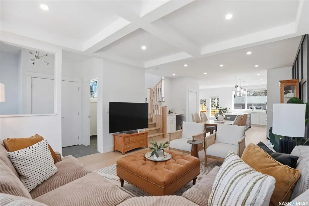 738 Main Street Saskatoon SK S7H 0K1