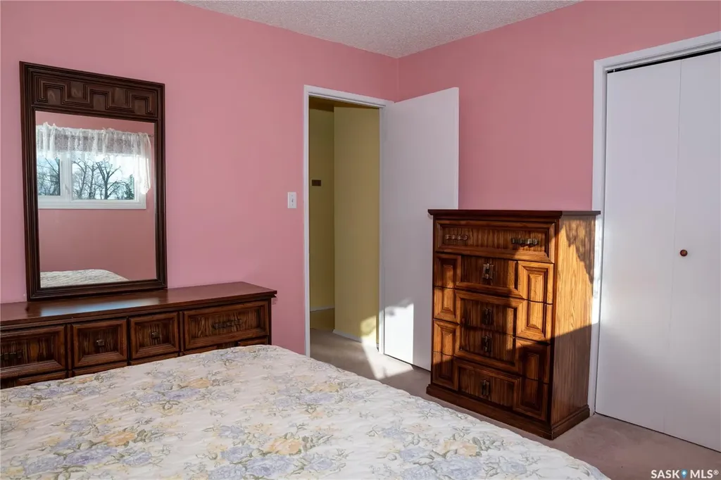638 Alberta Avenue Kerrobert SK S0L 1R0