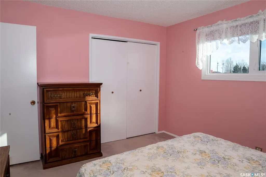 638 Alberta Avenue Kerrobert SK S0L 1R0