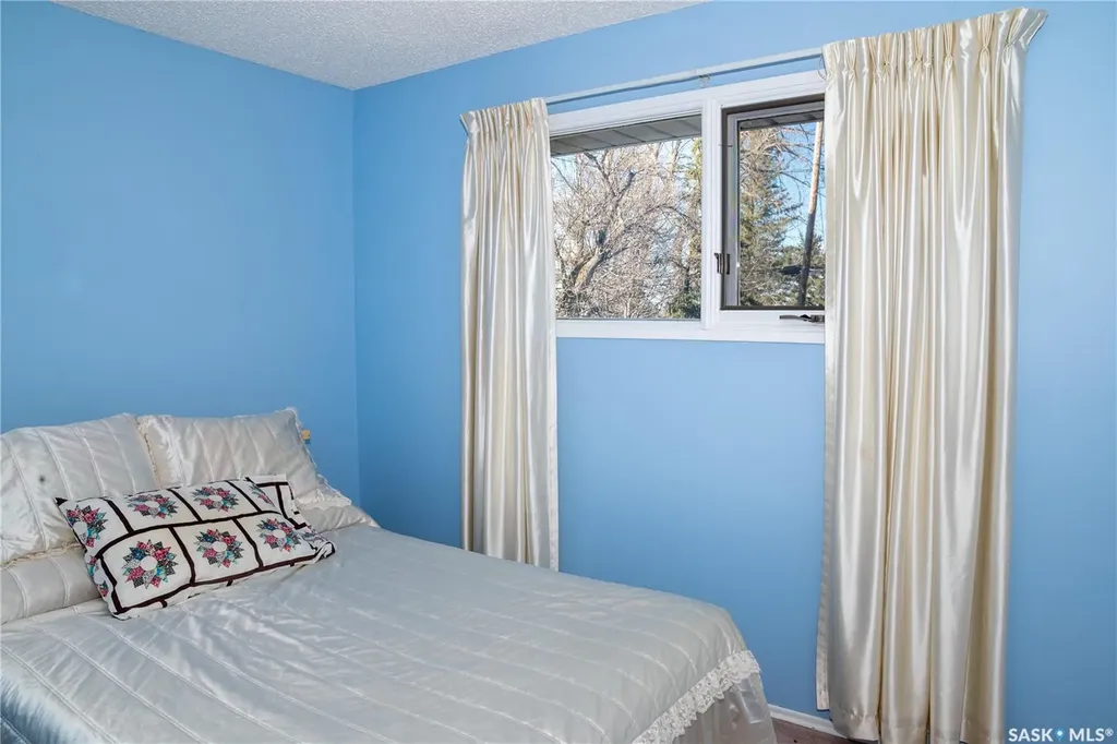 638 Alberta Avenue Kerrobert SK S0L 1R0