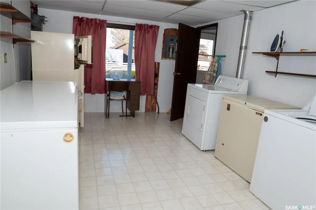 638 Alberta Avenue Kerrobert SK S0L 1R0