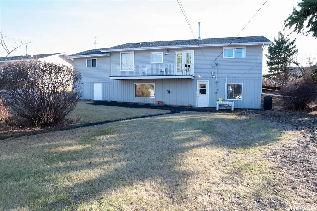 638 Alberta Avenue Kerrobert SK S0L 1R0