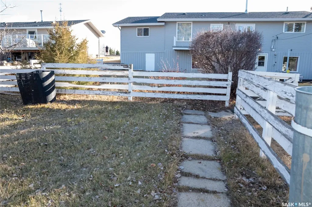 638 Alberta Avenue Kerrobert SK S0L 1R0