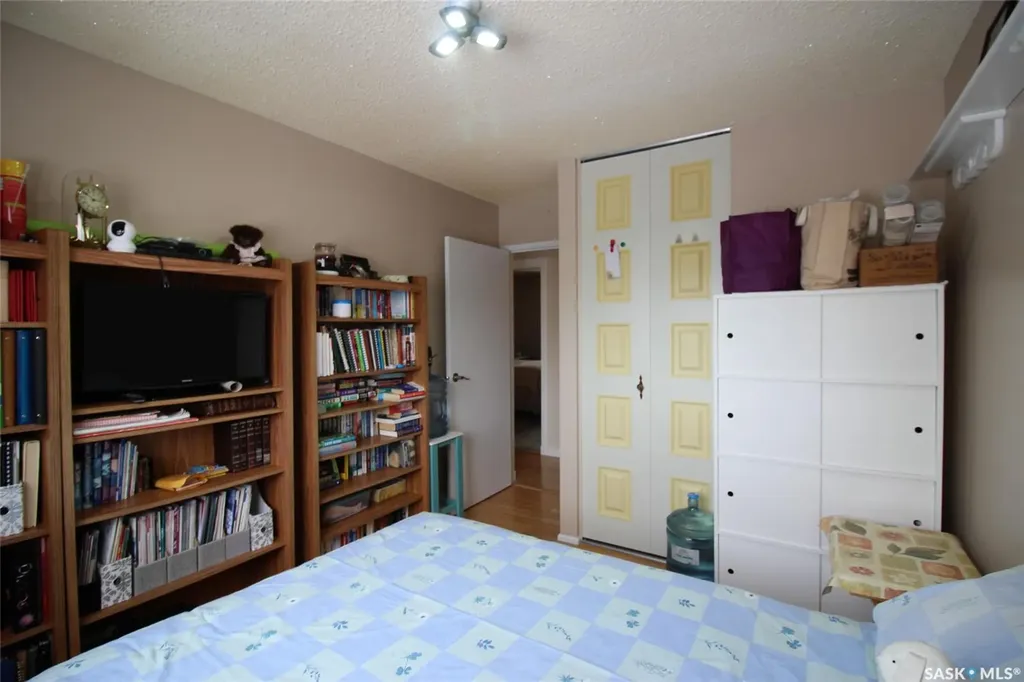 612 9th Street W Shaunavon SK S0N 2M0