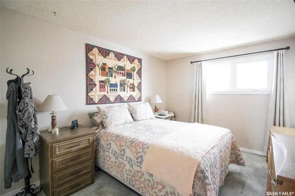 612 9th Street W Shaunavon SK S0N 2M0