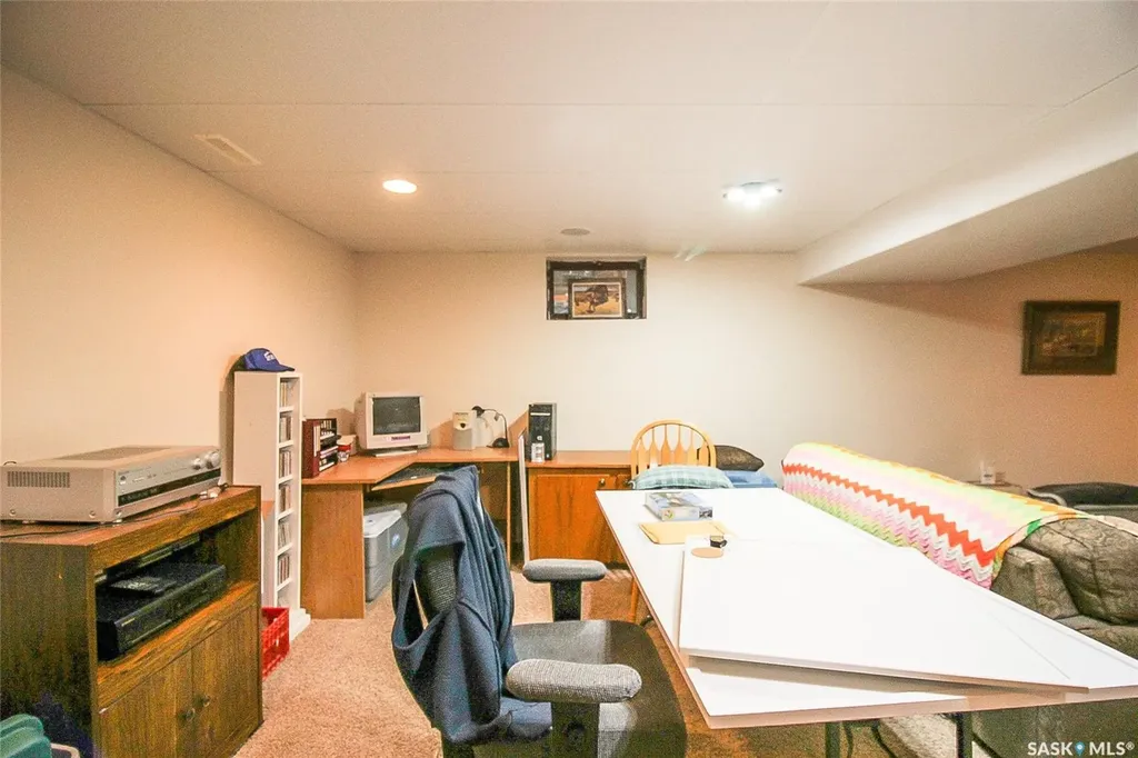 612 9th Street W Shaunavon SK S0N 2M0