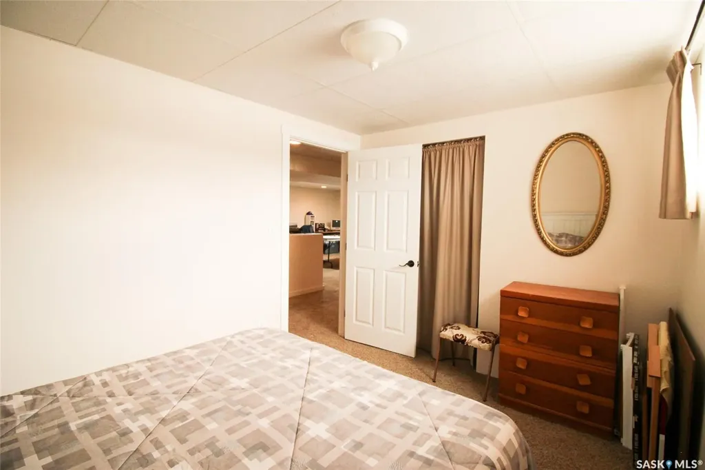 612 9th Street W Shaunavon SK S0N 2M0