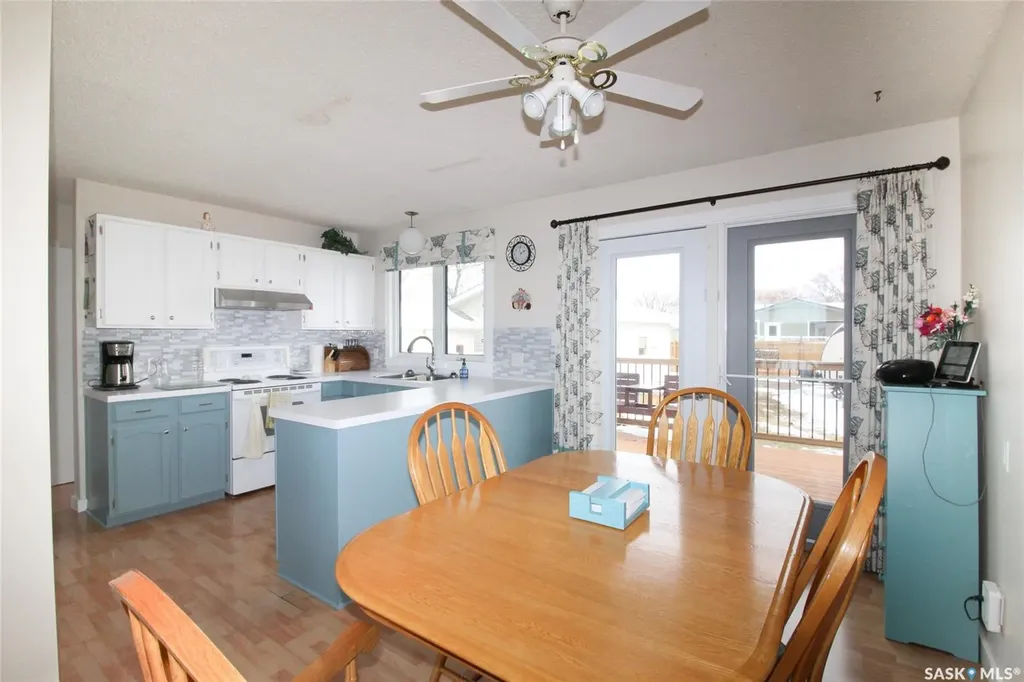 612 9th Street W Shaunavon SK S0N 2M0