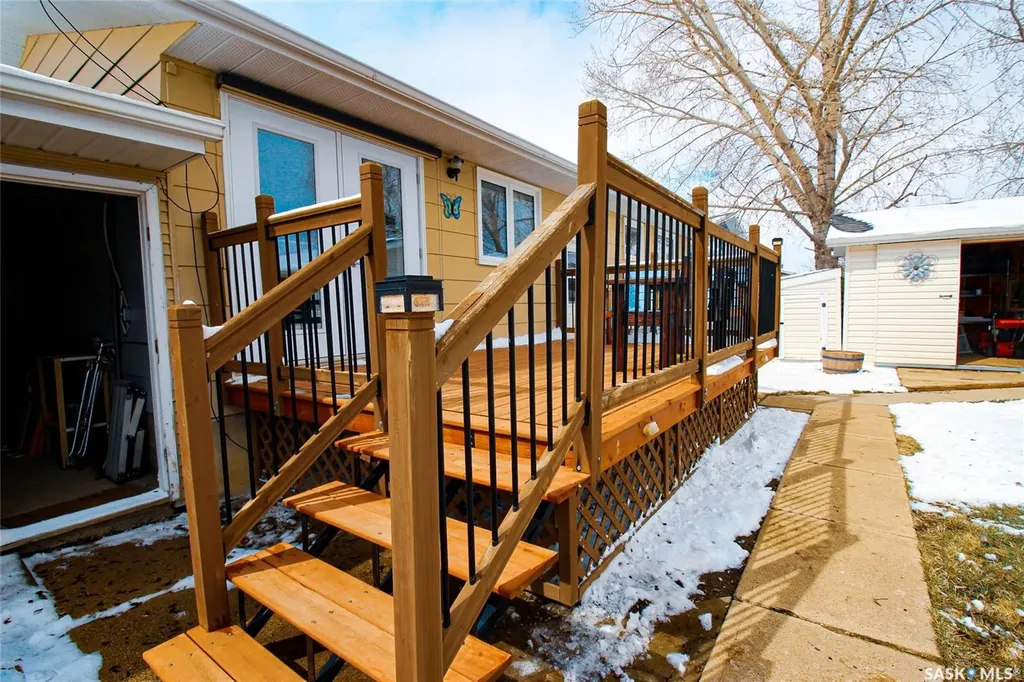 612 9th Street W Shaunavon SK S0N 2M0