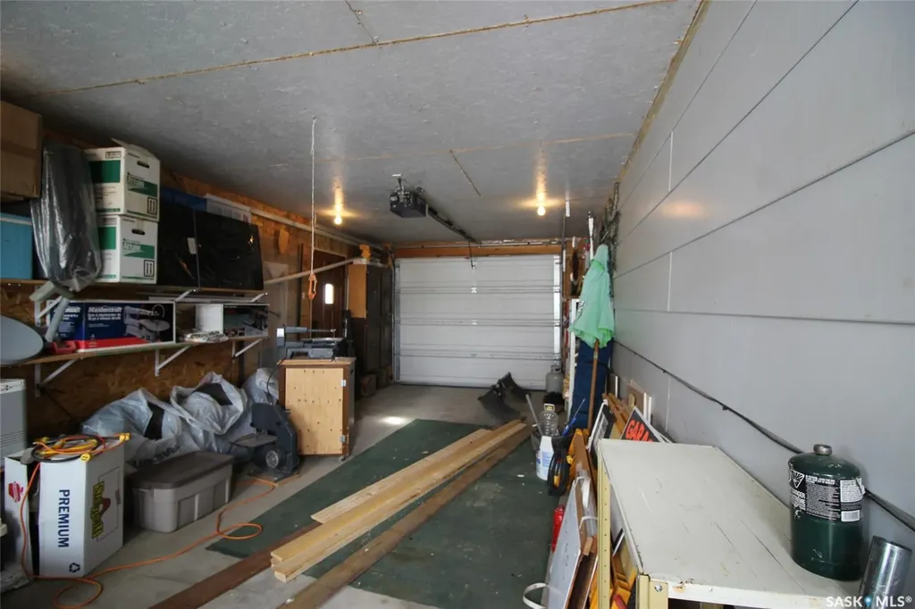 612 9th Street W Shaunavon SK S0N 2M0