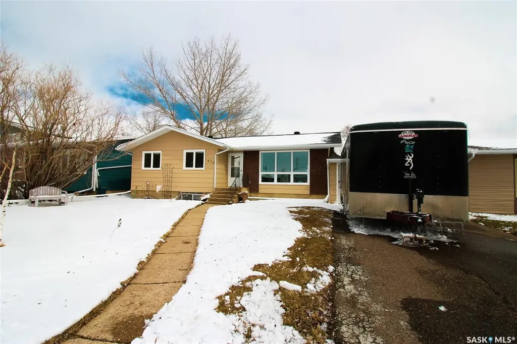 612 9th Street W Shaunavon SK S0N 2M0