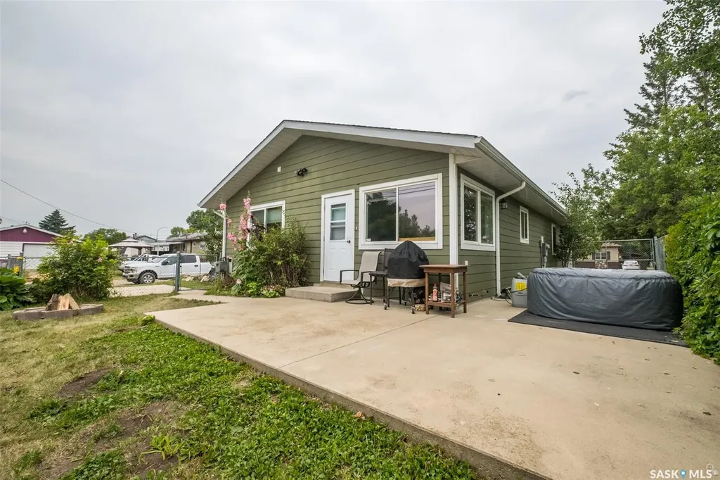 1255 18th Street W Prince Albert SK S6V 4B6
