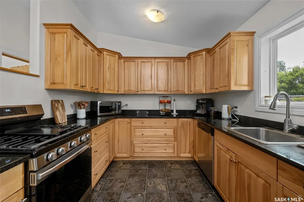 1255 18th Street W Prince Albert SK S6V 4B6