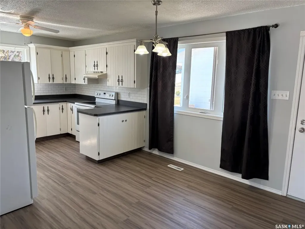 201 Lister Kaye Crescent Swift Current SK S9H 4J6