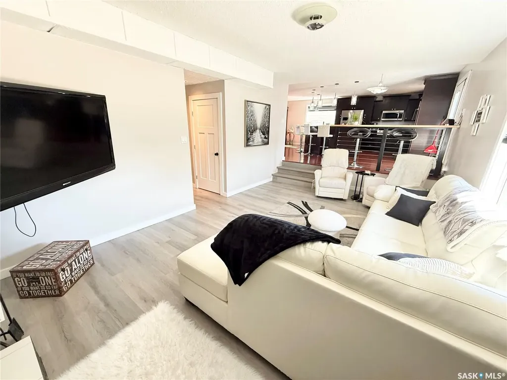 787 Brimacombe Drive Weyburn SK S4H 2P7