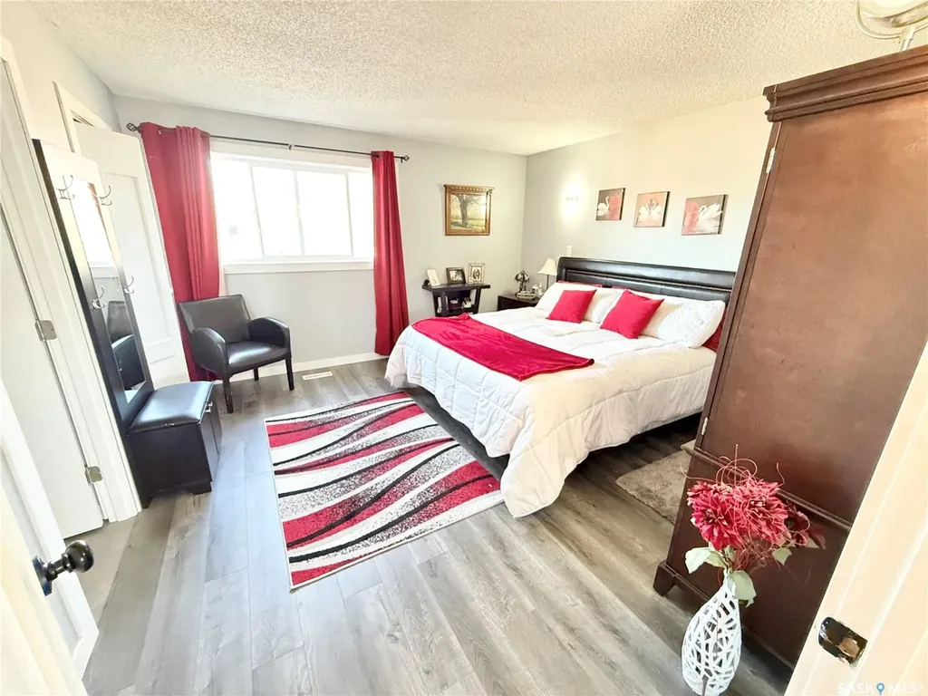 787 Brimacombe Drive Weyburn SK S4H 2P7