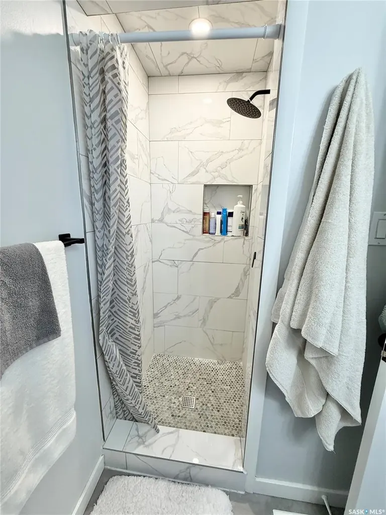 787 Brimacombe Drive Weyburn SK S4H 2P7