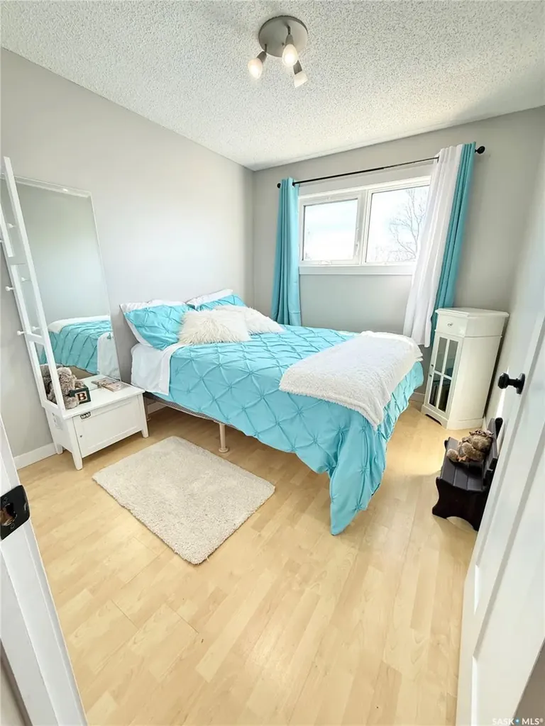 787 Brimacombe Drive Weyburn SK S4H 2P7