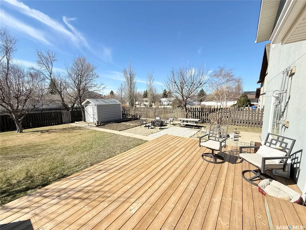 787 Brimacombe Drive Weyburn SK S4H 2P7