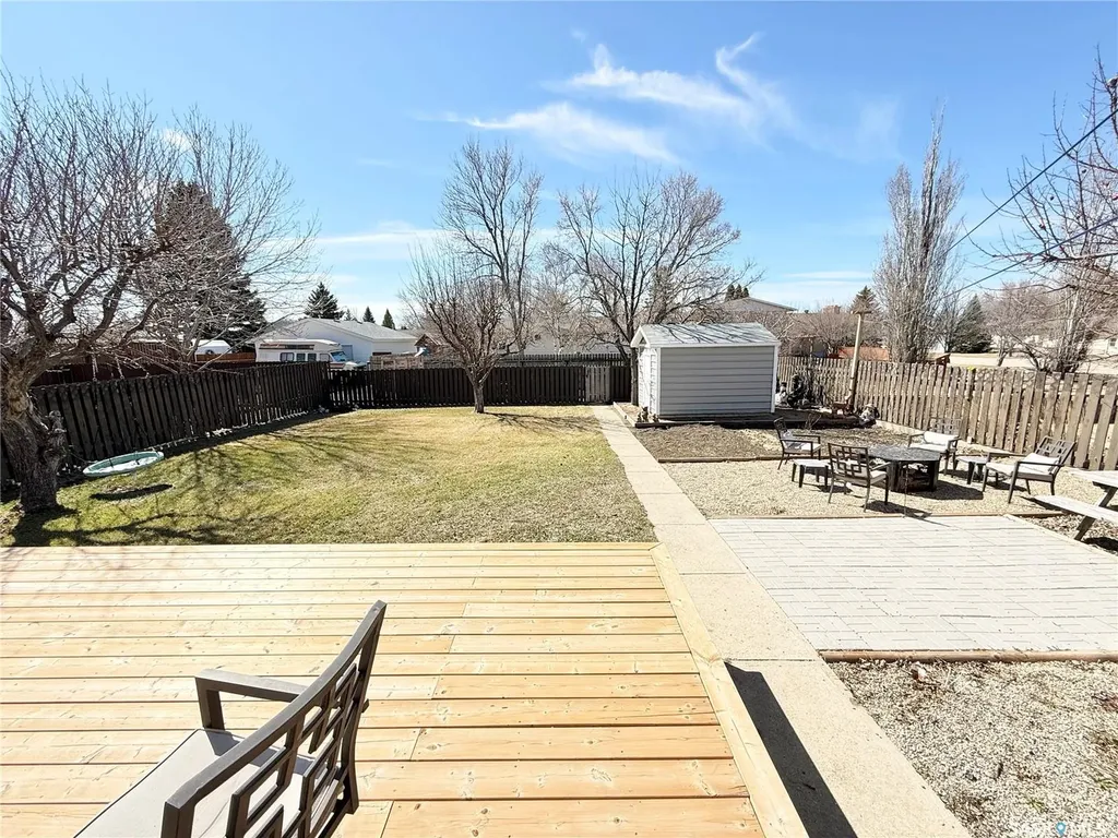 787 Brimacombe Drive Weyburn SK S4H 2P7