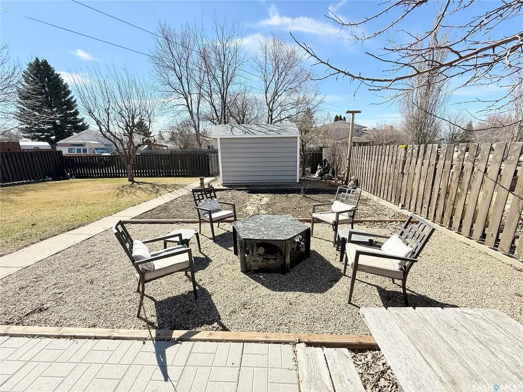 787 Brimacombe Drive Weyburn SK S4H 2P7