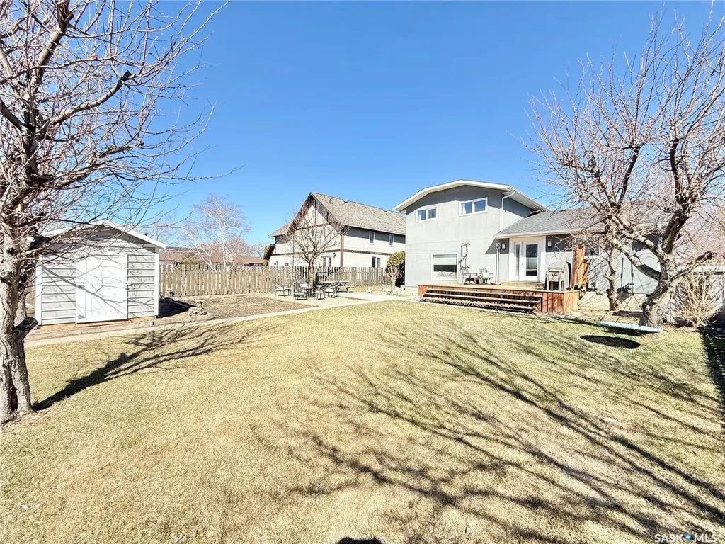 787 Brimacombe Drive Weyburn SK S4H 2P7
