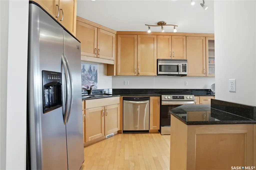902 Spadina Crescent E Saskatoon SK S7K 0G8