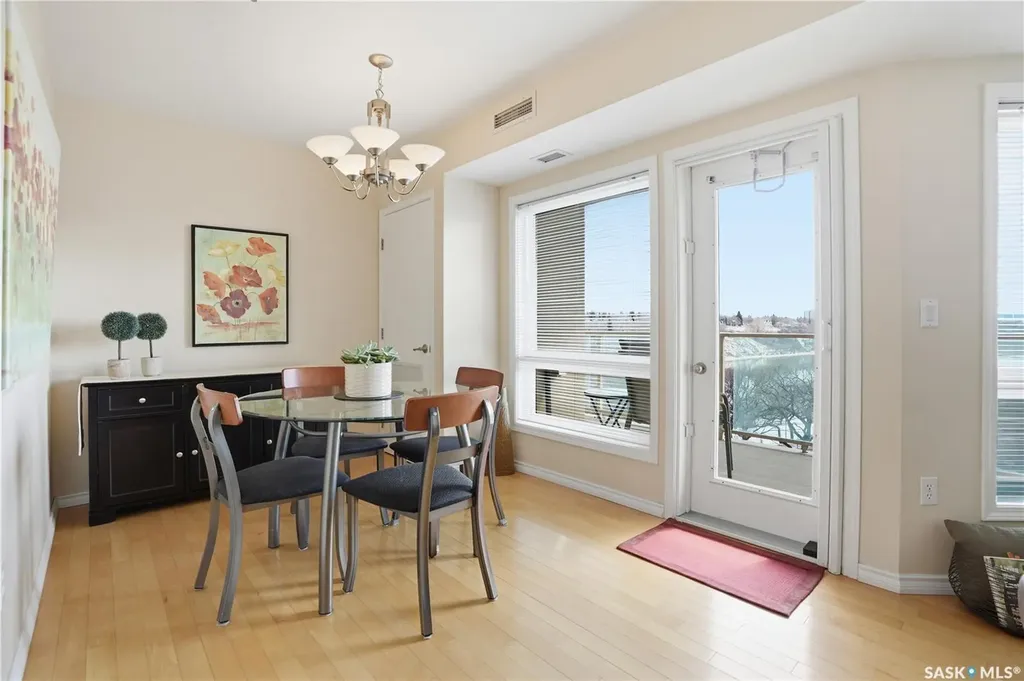 902 Spadina Crescent E Saskatoon SK S7K 0G8