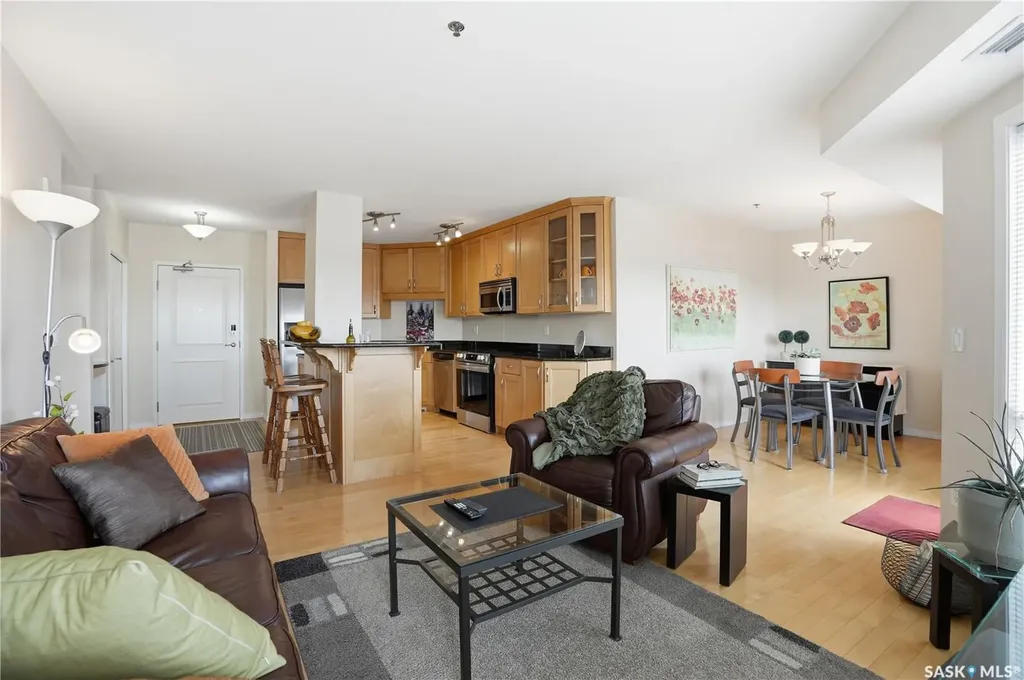 902 Spadina Crescent E Saskatoon SK S7K 0G8