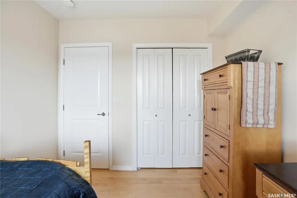902 Spadina Crescent E Saskatoon SK S7K 0G8