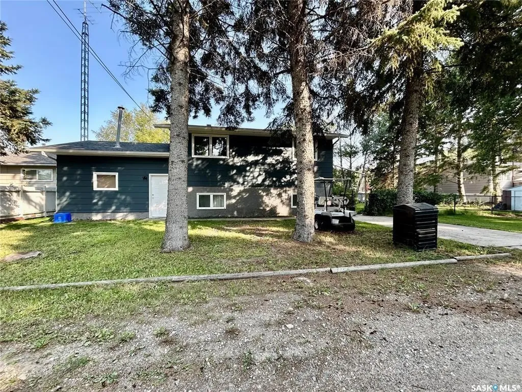 116 6th Street E Nipawin SK S0E 1E0