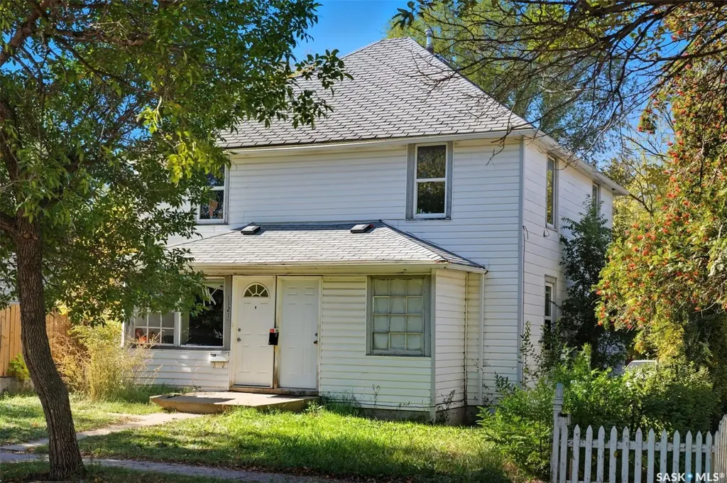 1121 108th Street North Battleford SK S9A 2B1