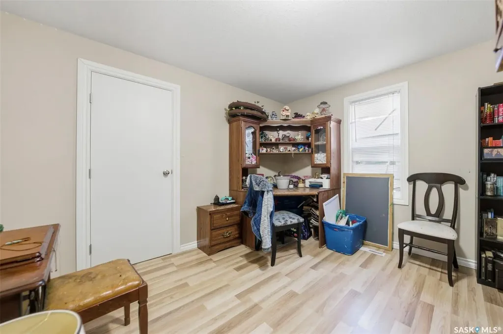 1121 108th Street North Battleford SK S9A 2B1