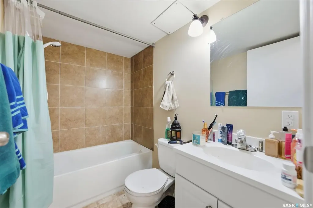 1121 108th Street North Battleford SK S9A 2B1