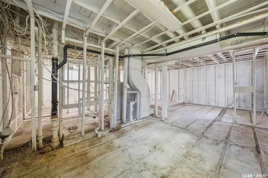 1121 108th Street North Battleford SK S9A 2B1