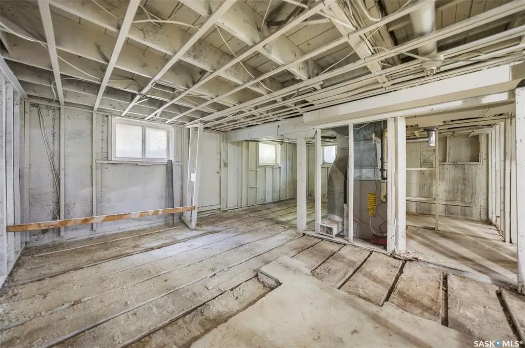 1121 108th Street North Battleford SK S9A 2B1