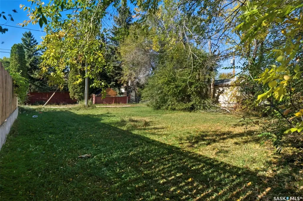 1121 108th Street North Battleford SK S9A 2B1
