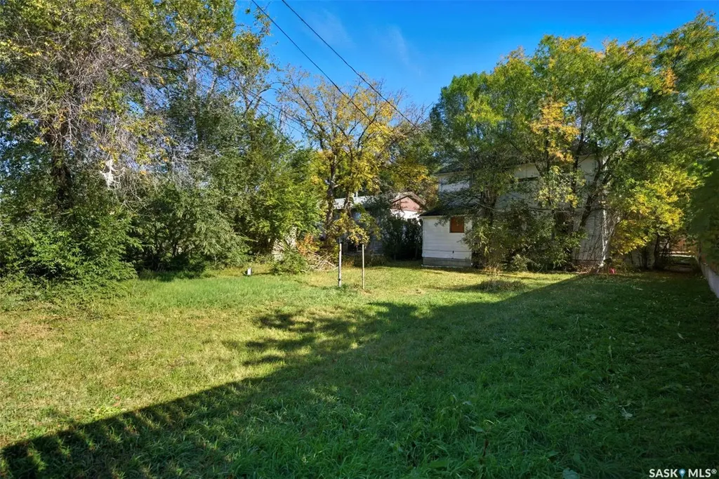 1121 108th Street North Battleford SK S9A 2B1