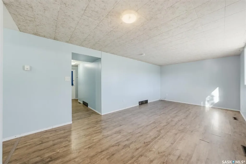1051 109th Street North Battleford SK S9A 2E3