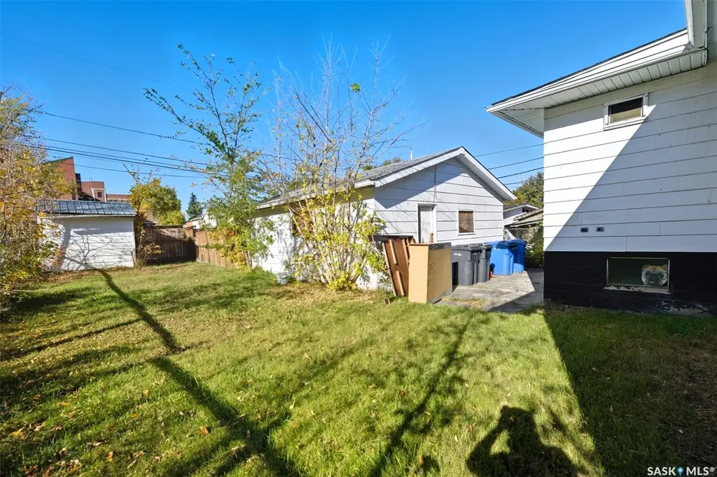 1051 109th Street North Battleford SK S9A 2E3