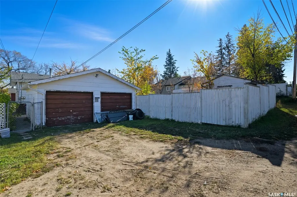 1051 109th Street North Battleford SK S9A 2E3
