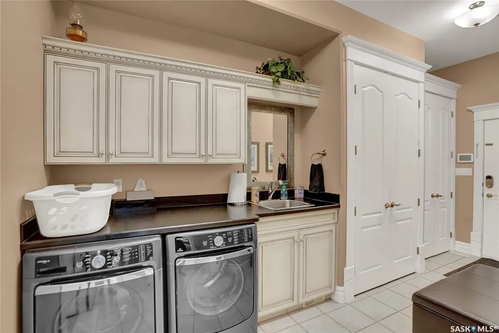 1453 Normandy Drive Moose Jaw SK S6H 6P1