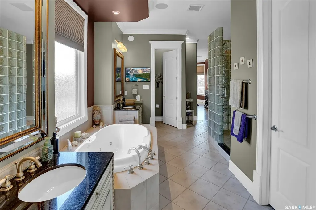 1453 Normandy Drive Moose Jaw SK S6H 6P1