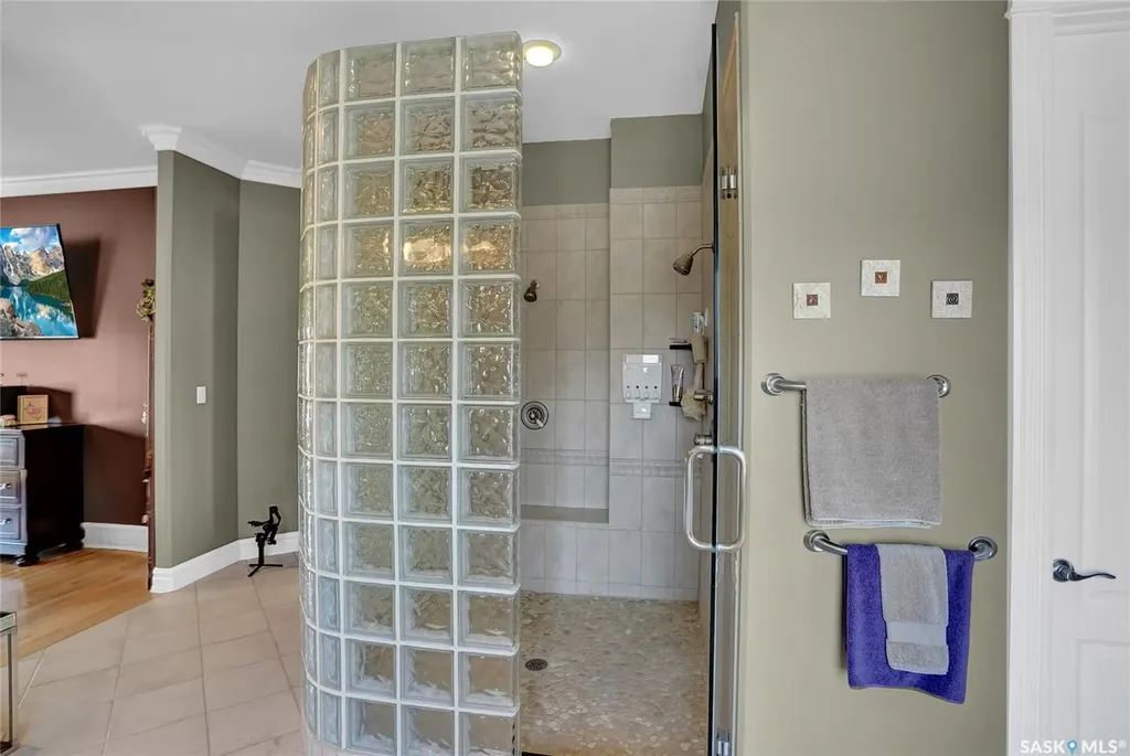 1453 Normandy Drive Moose Jaw SK S6H 6P1