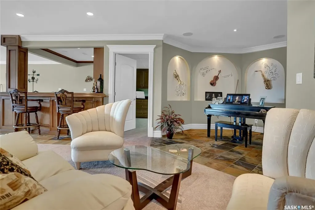 1453 Normandy Drive Moose Jaw SK S6H 6P1